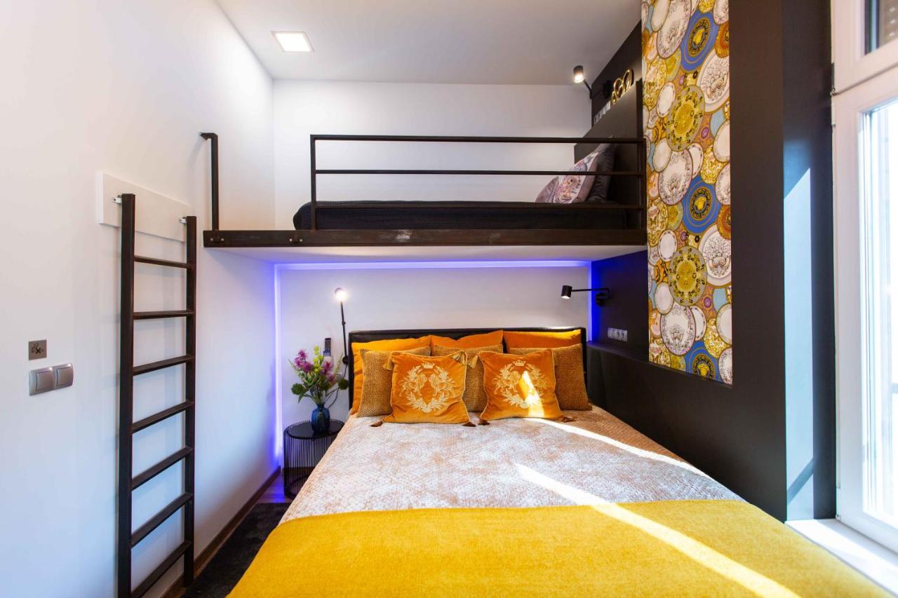 Premium Rooms By Hi5 - Style At The Comedy Theater Budapest Ngoại thất bức ảnh
